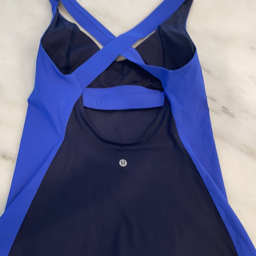 Lululemon top - Picture 2 of 2